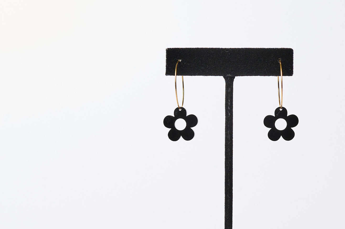 Mini Daisy Hoop Dangle